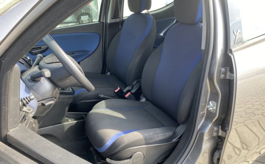 LANCIA YPSILON 1.2 69 CV SILVER